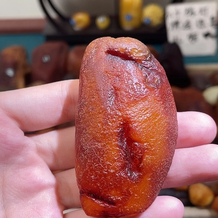 琥珀未镶嵌珠宝奇石把件