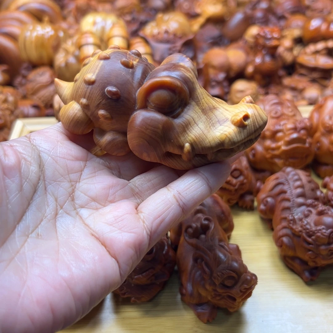 梁***馆柏木（崖柏）崖柏陈化老料手把件
