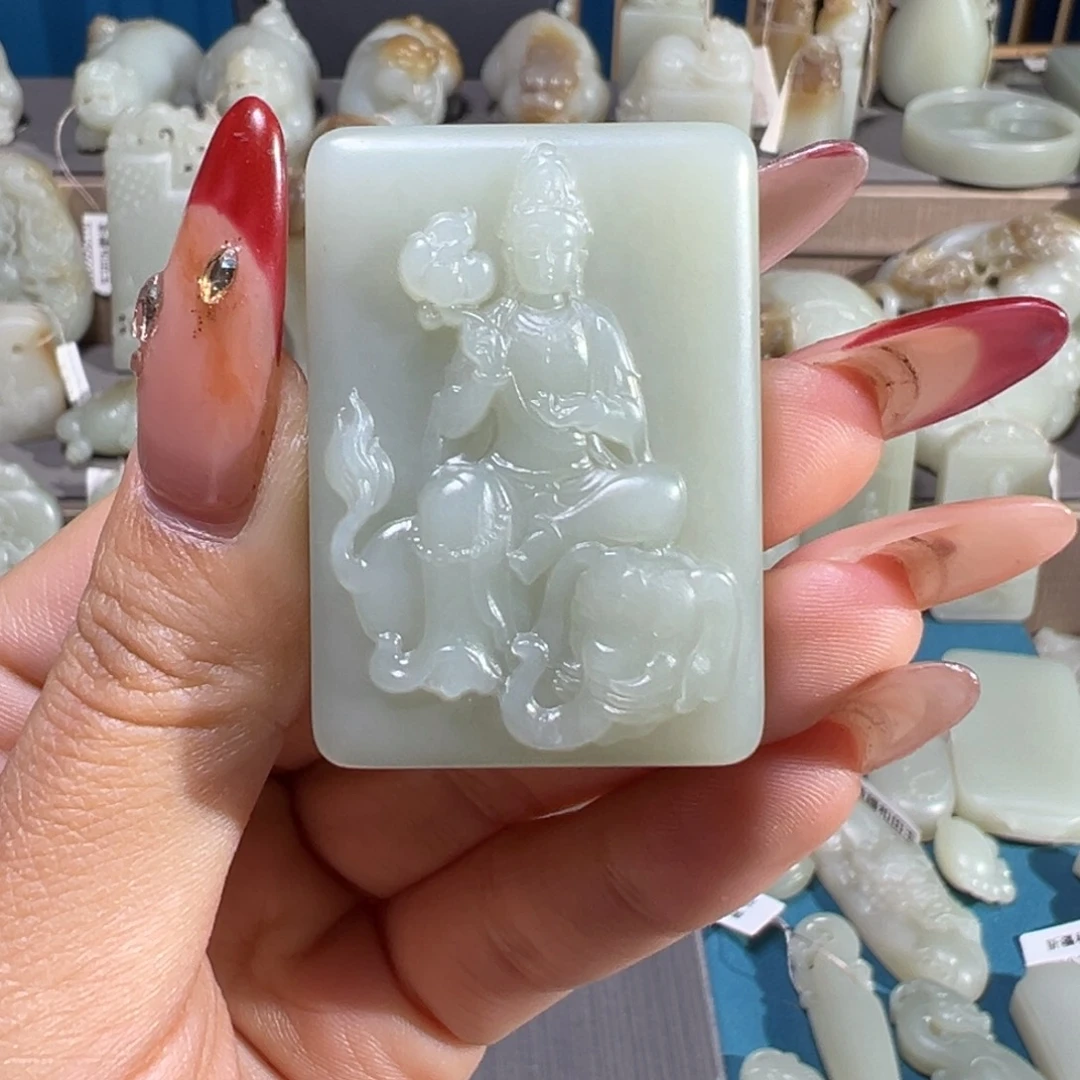 和田玉（糖玉）未镶嵌颈饰