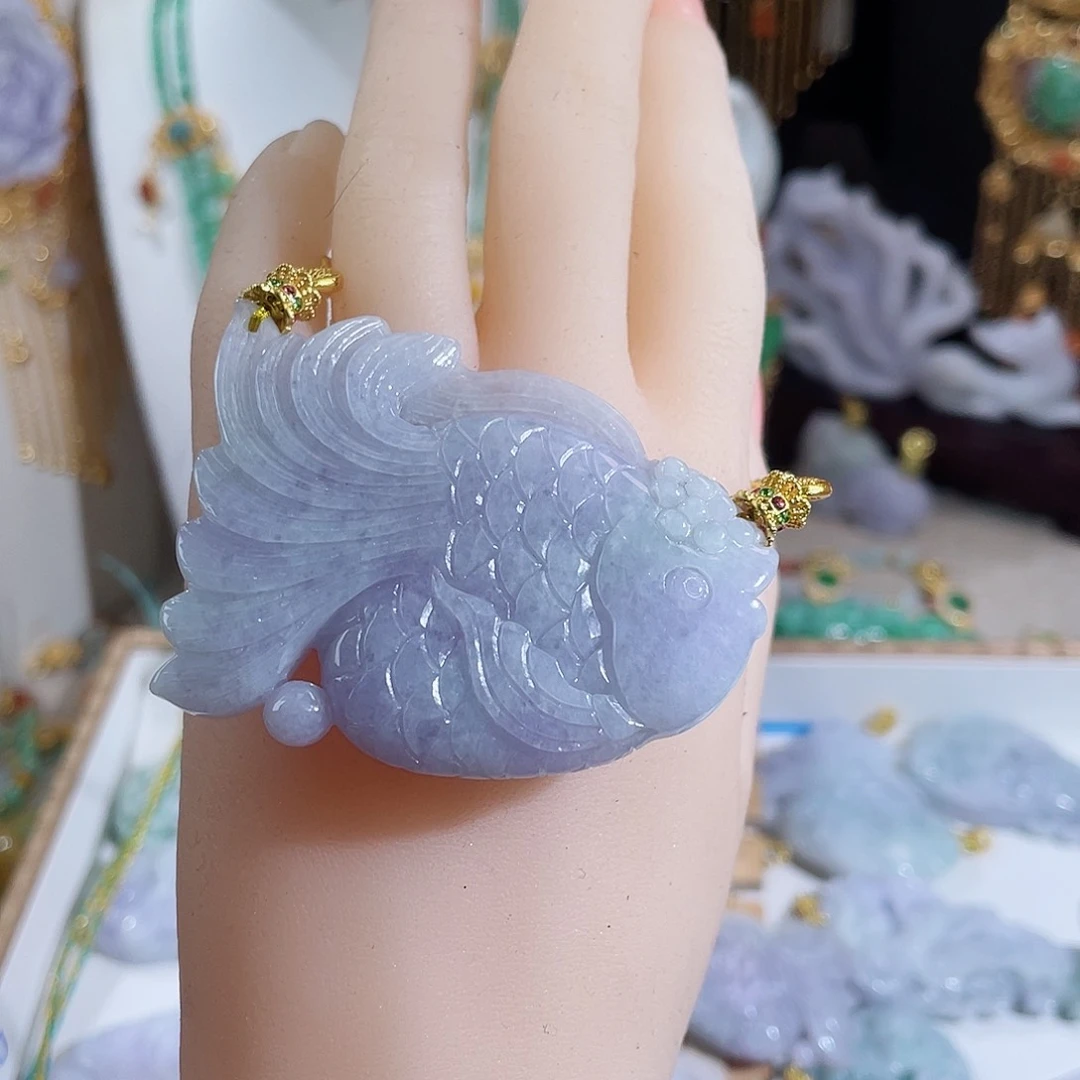 翡翠颈饰未镶嵌翡翠紫大鱼