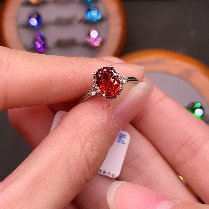 银S925镶嵌红色碧玺戒指