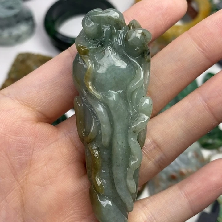 颈饰未镶嵌翡翠吊坠