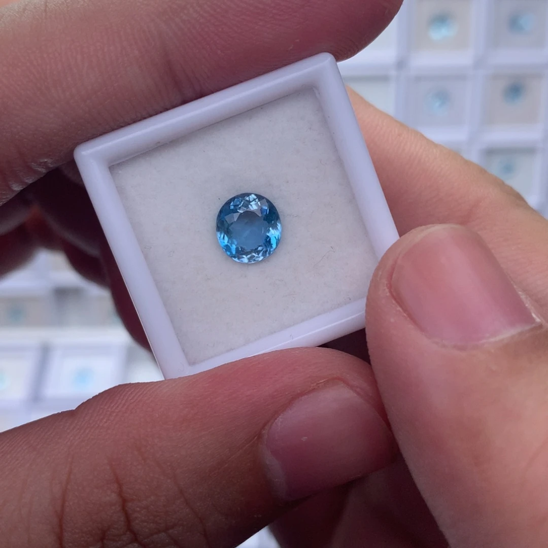 海蓝宝石裸石1.33超圣