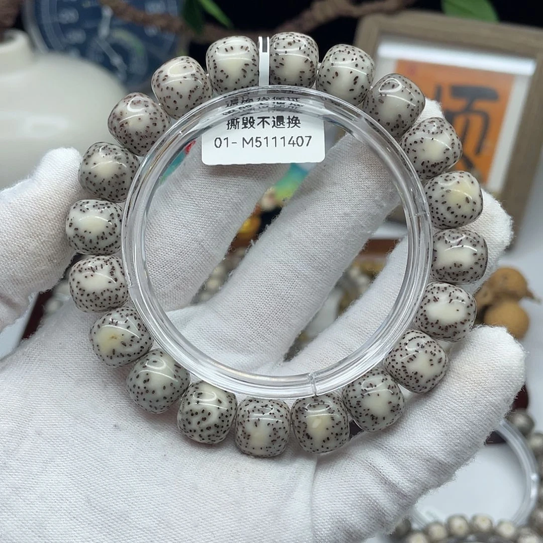 手串星月菩提12×11骨瓷白侧留白同枝M10