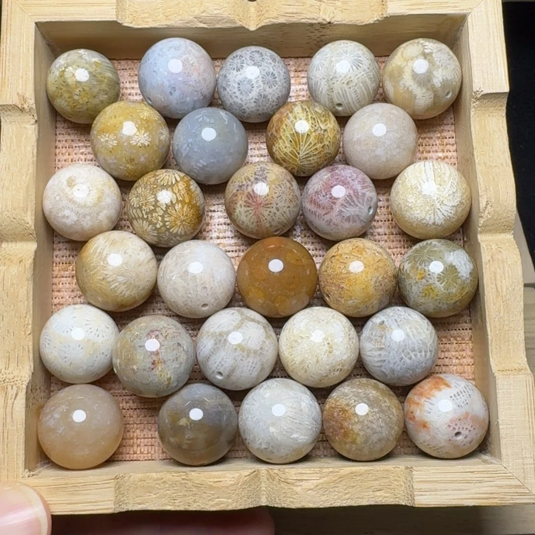 硅化玉未镶嵌17咪福利：随机发50颗，个别有包容