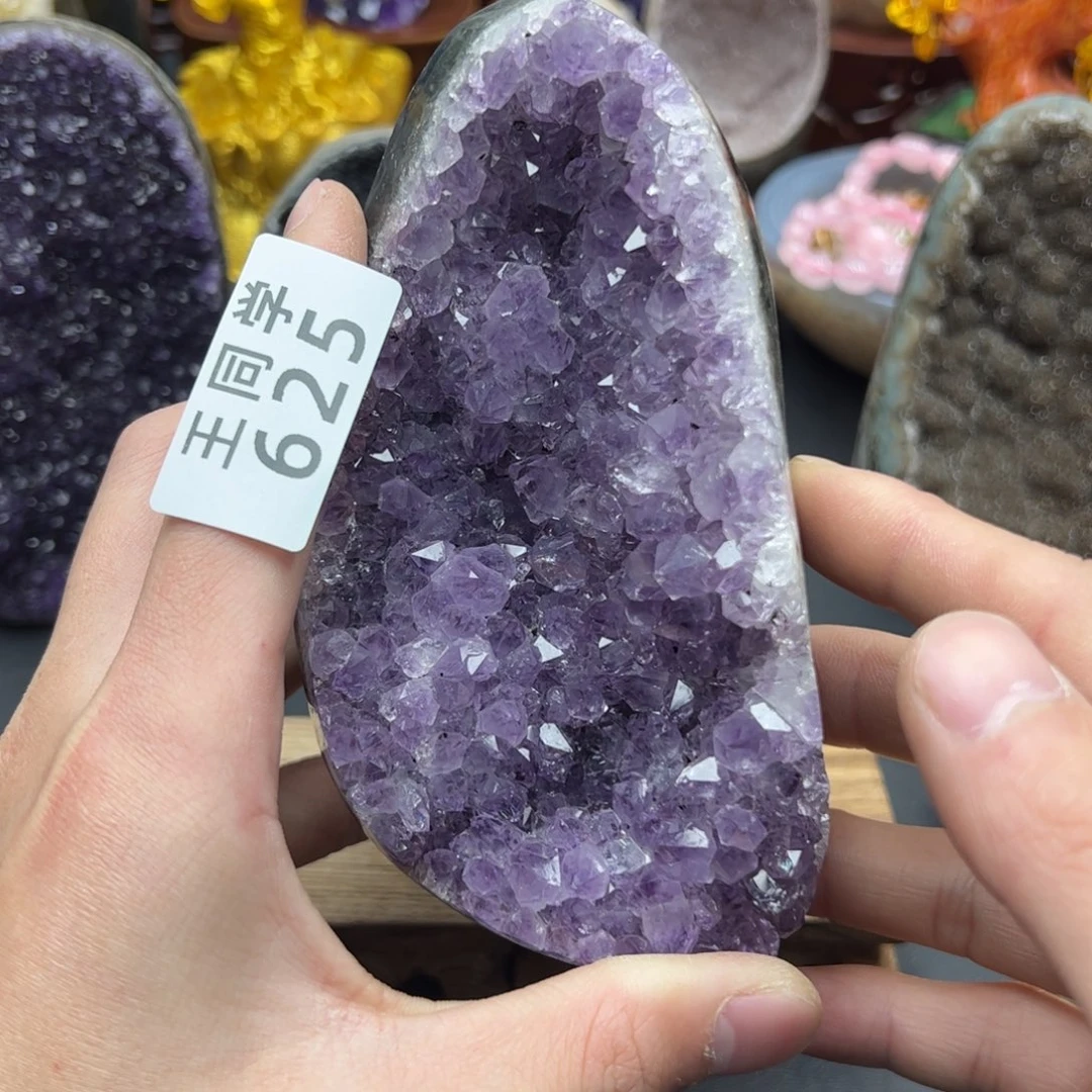 紫晶水晶摆件未镶嵌苞*猪625
