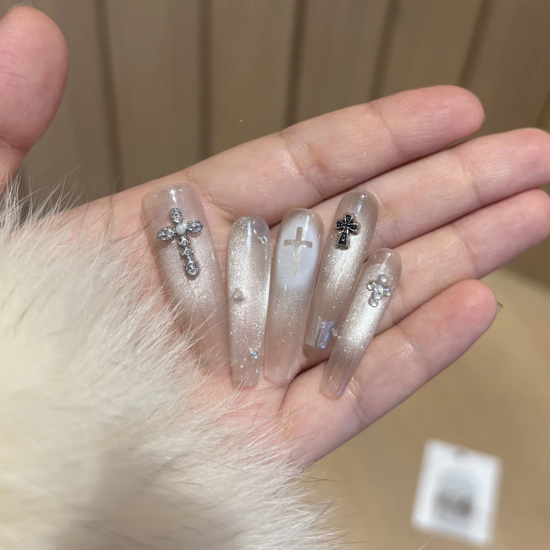 【银色山泉】裸色渐变手工穿戴甲中长款气质百搭碎钻显白美甲贴片