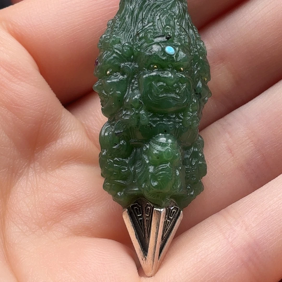 和田玉未镶嵌颈饰峰***符