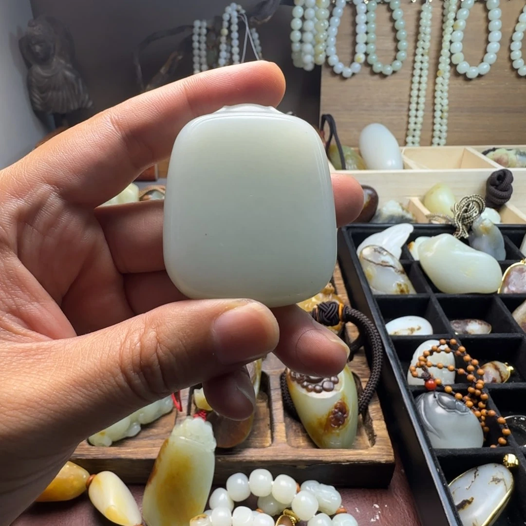 爱***赵和田玉（糖玉）未镶嵌挂件