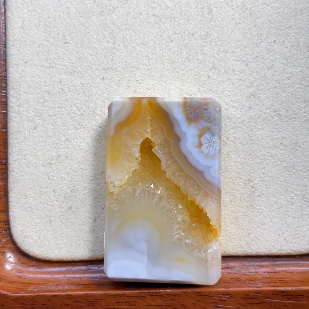 硅化玉未镶嵌颈饰k23