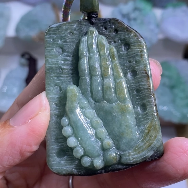 【闪购商品】颈饰未镶嵌翡翠佛