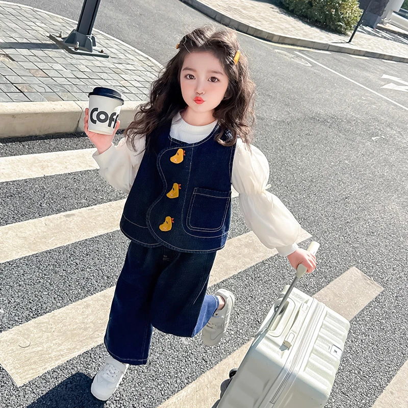 超洋气女童秋装套装小女孩泡泡袖打底衫25春秋新款牛仔马甲三件套