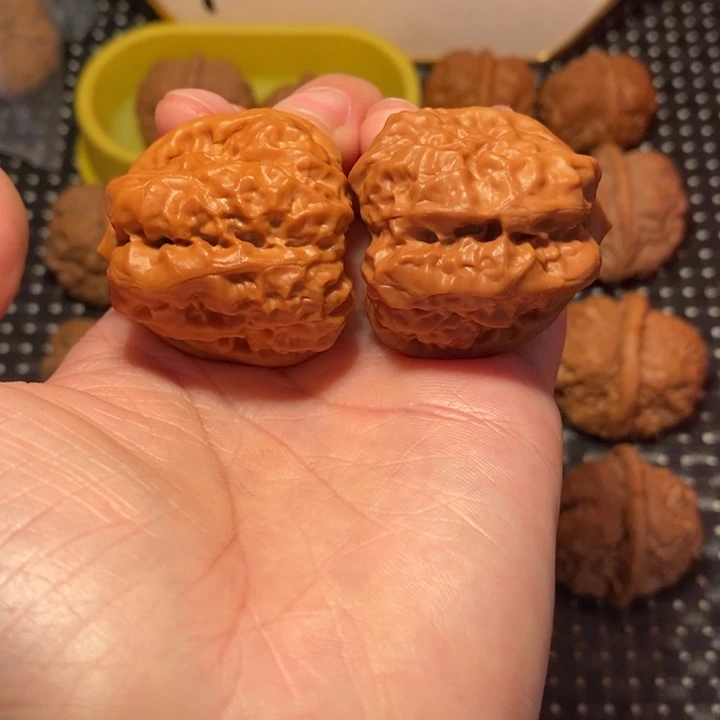 文玩核桃把件四深开细腰大八腿暴力肌肉蛙