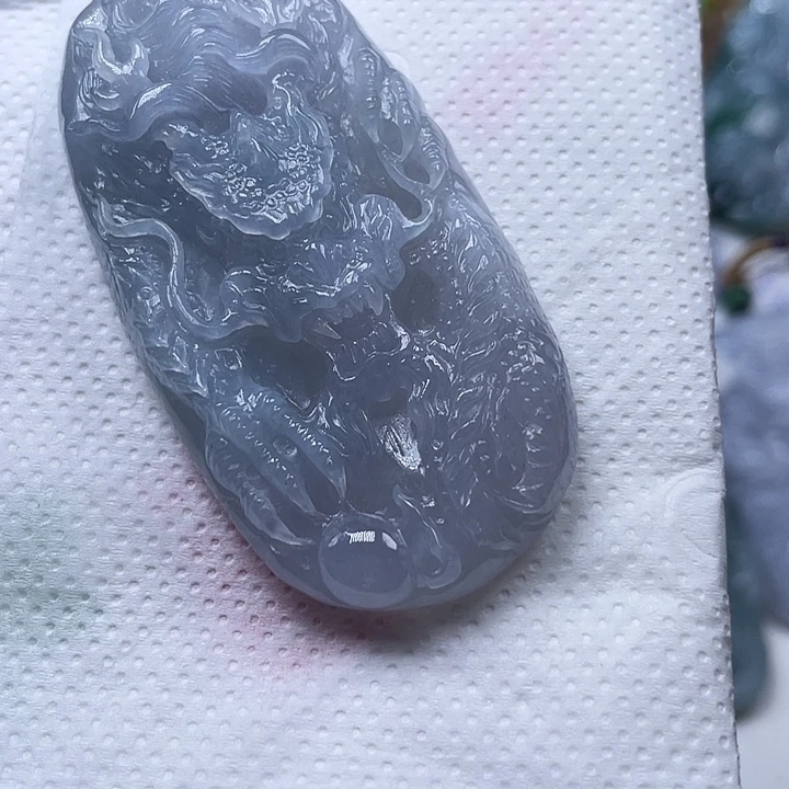 展***来翡翠未镶嵌颈饰天然