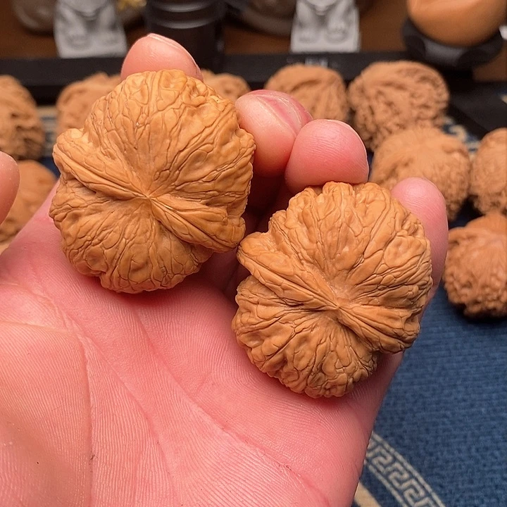 文玩核桃吊坠违*话元宝44