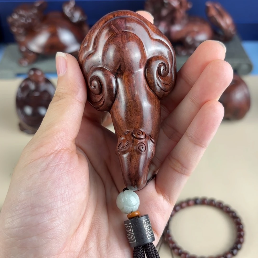 黄花梨/降香黄檀把件