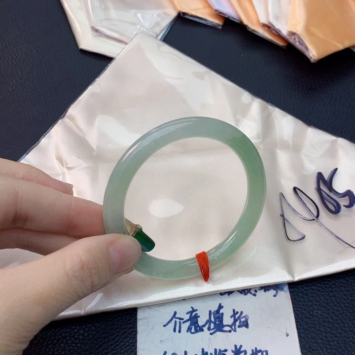 未镶嵌手镯翡翠翡翠手镯