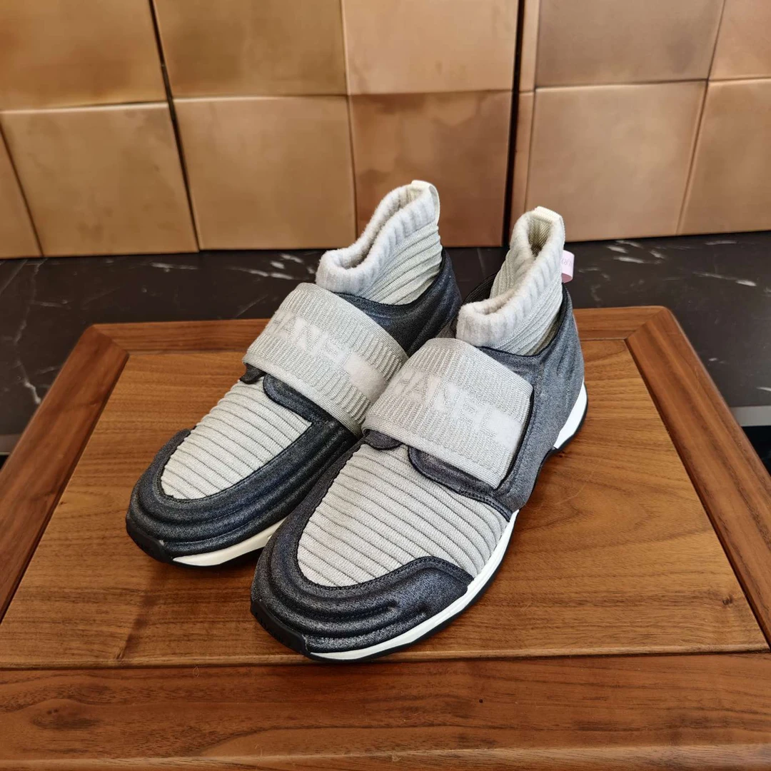 全新未使用 Chanel/香奈儿 银灰色针织弹性中帮运动鞋/37码/31874