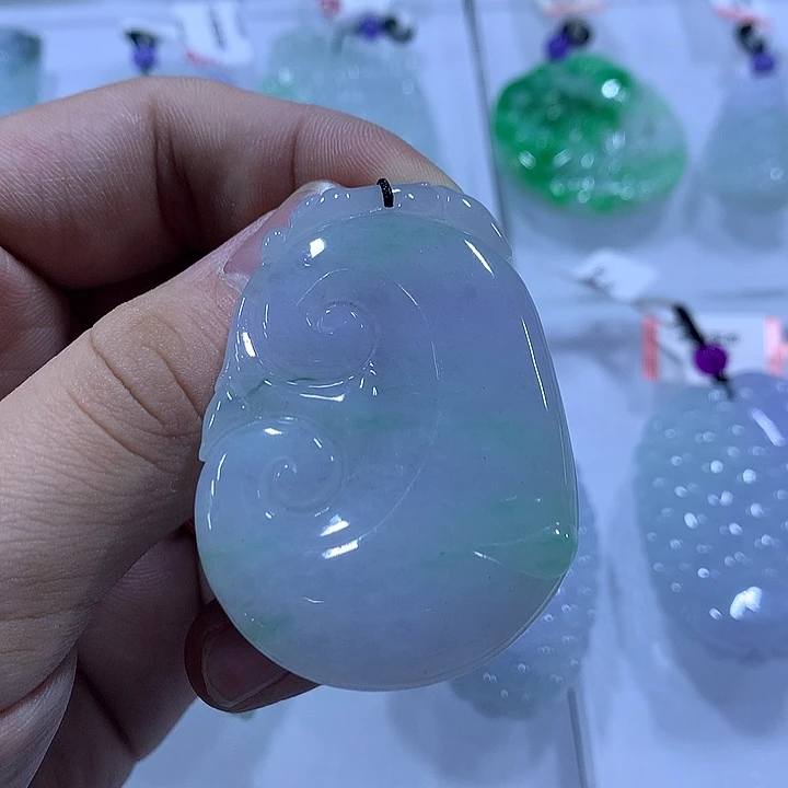 翡翠未镶嵌颈饰天然翡翠A货吊坠