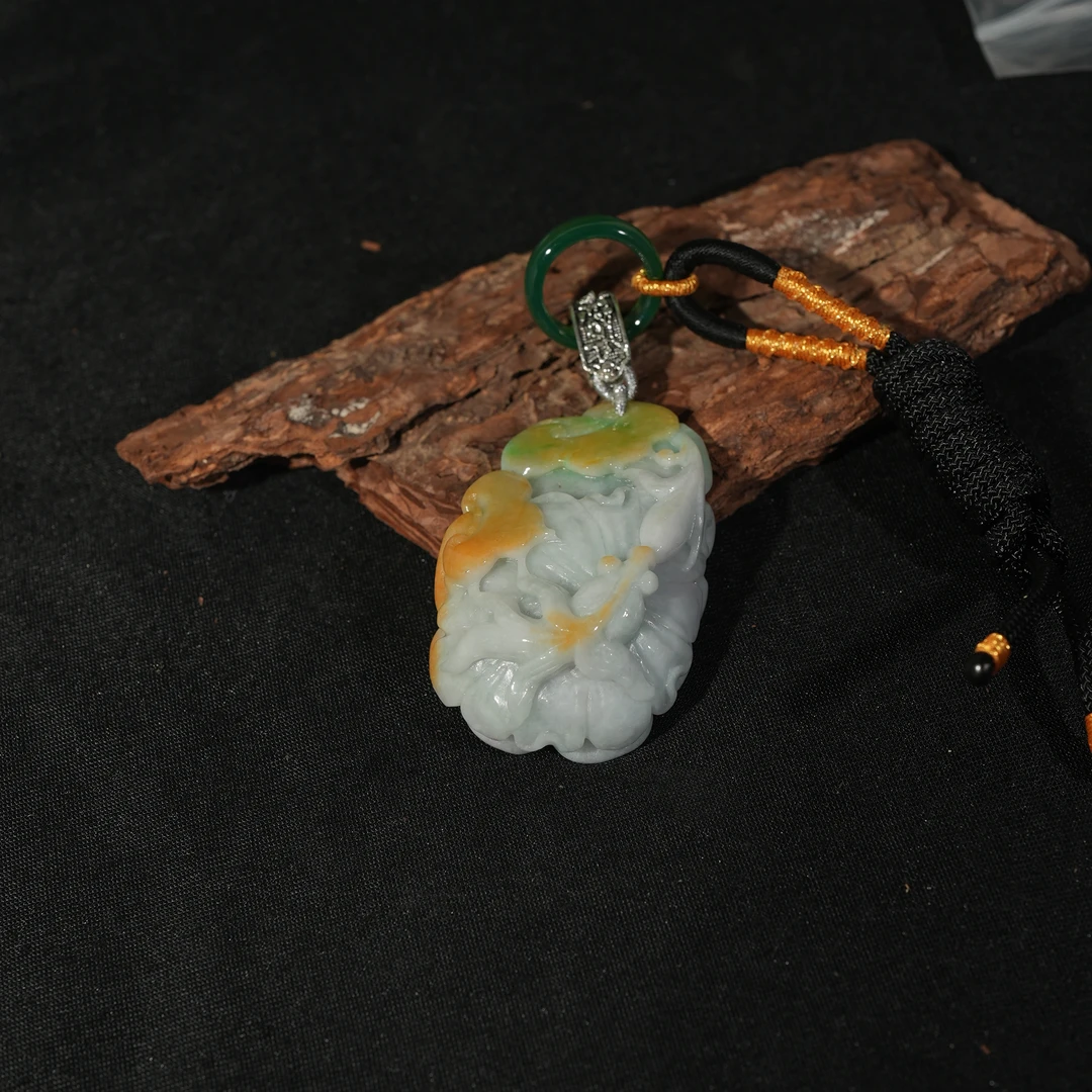 6.24香港王老板-翡翠吊坠t2089