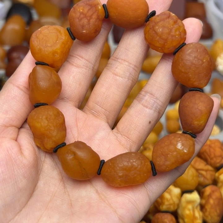 琥珀未镶嵌裸石天然蜜蜡