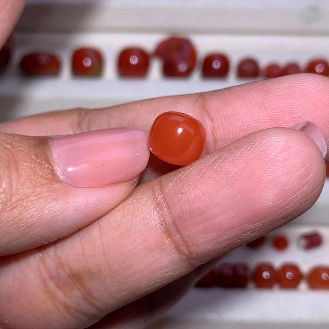 南红玛瑙未镶嵌老型8.8×7.7柿子红 满沙