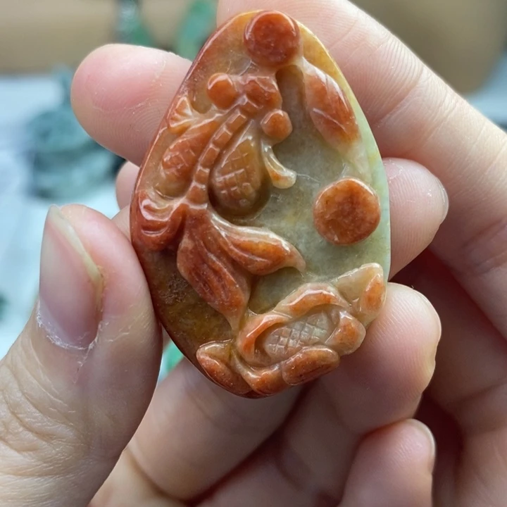 颈饰未镶嵌翡翠吊坠