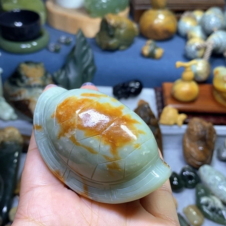 金***宝未镶嵌透闪石质玉把件