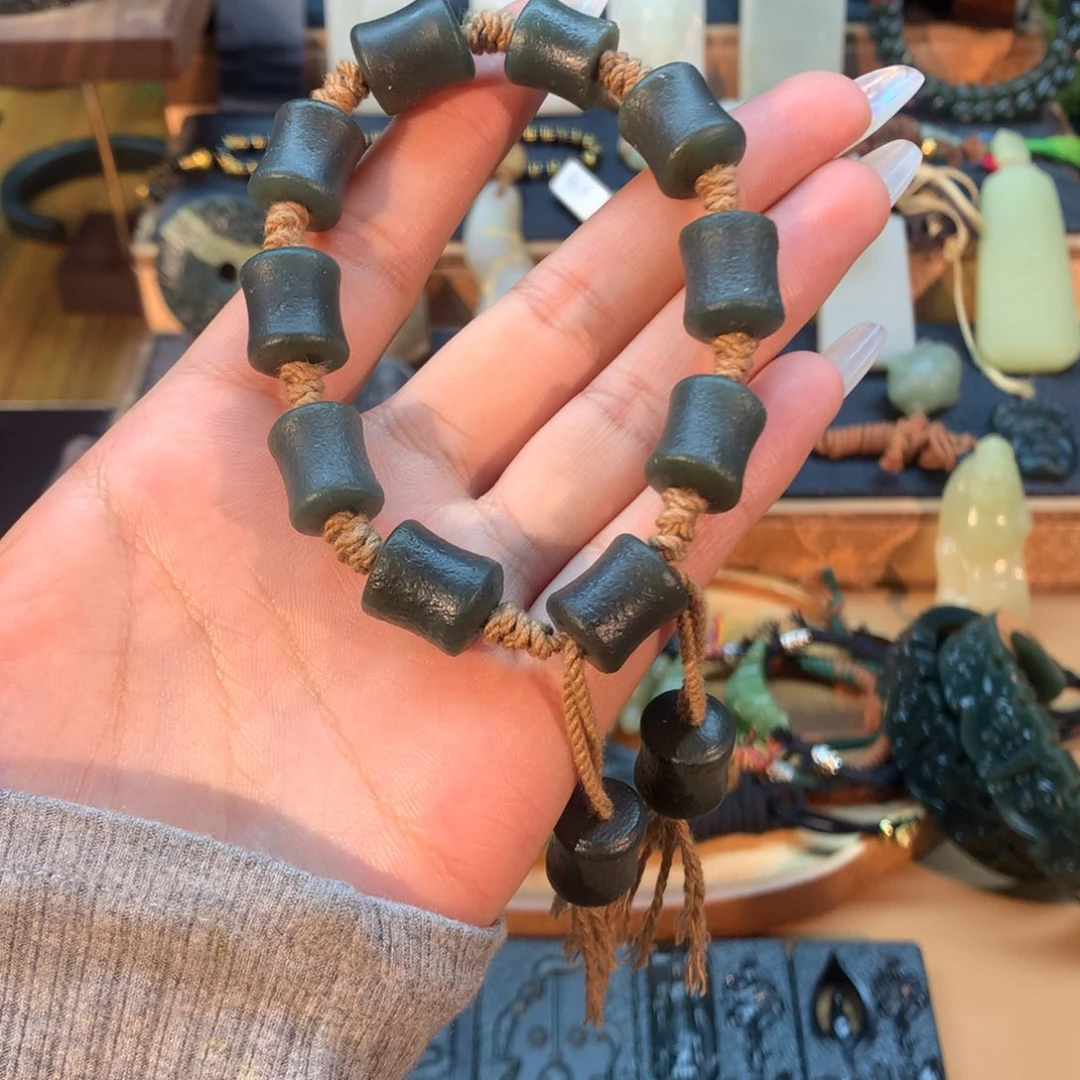 和田玉（糖玉）未镶嵌挂件