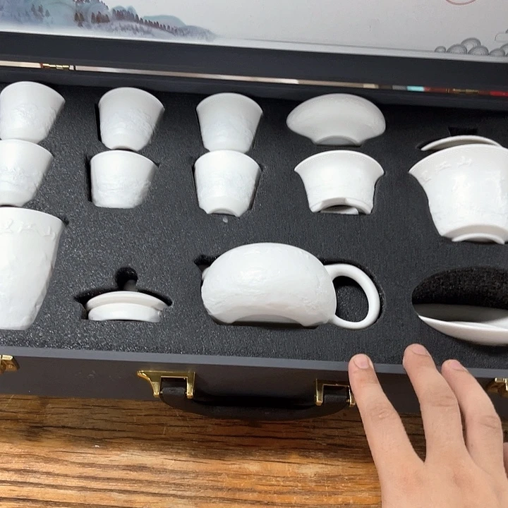 孤品茶具套装等。