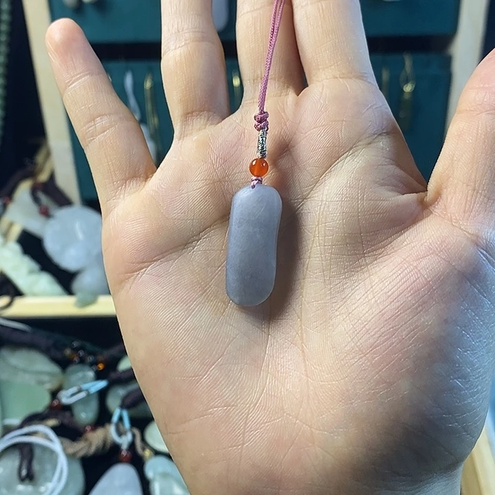 和田玉未镶嵌吊坠(赠链)