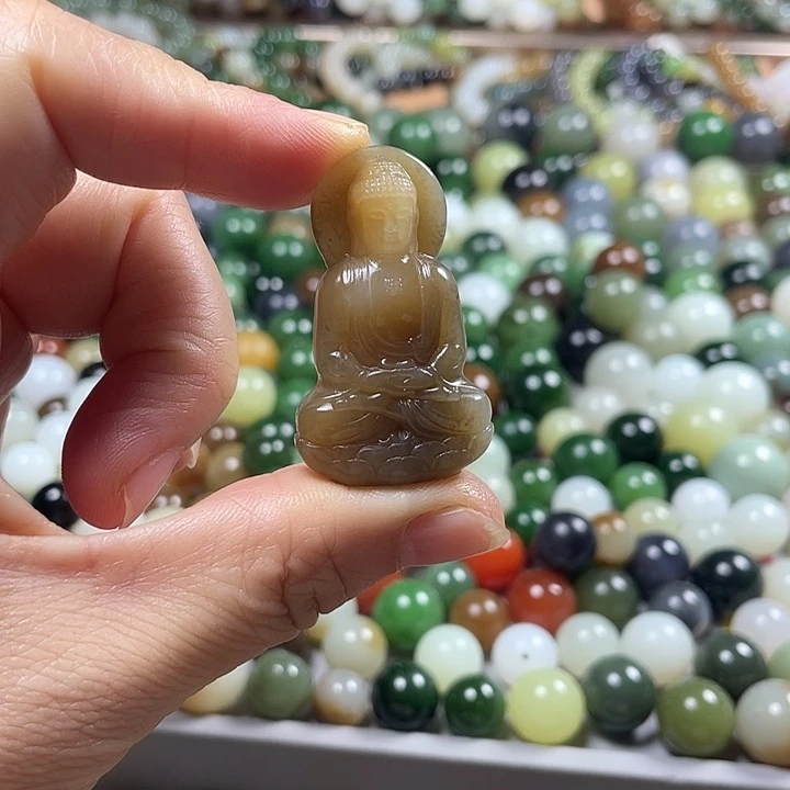 颈饰未镶嵌和田玉