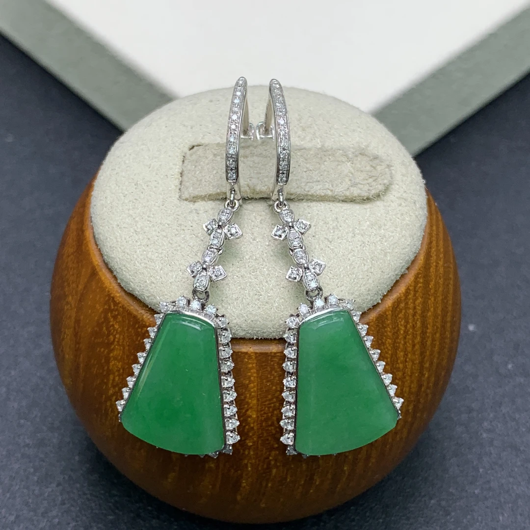 新品推荐·18K金冰种阳绿无事牌缅A翡翠玉石耳饰耳包款满紫