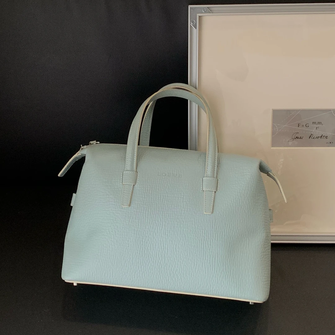 95新 LOEWE/罗意威 莫尤塔/婴儿蓝枕头包