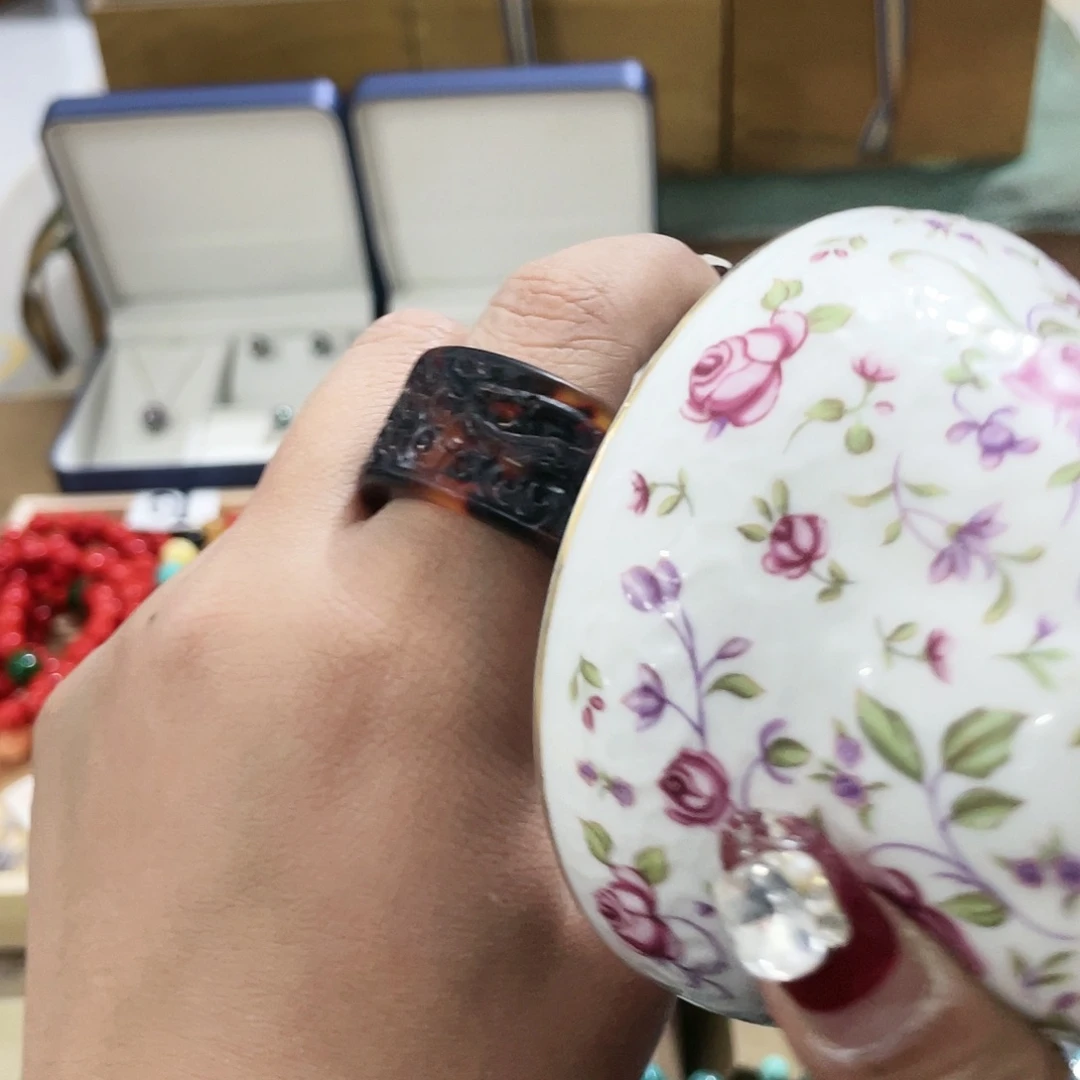 回来了斤斤计较斤斤计较咯