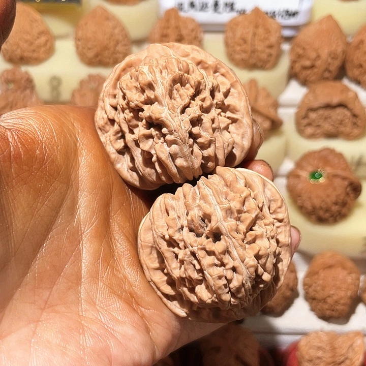 宜***哥文玩核桃把件四座楼白茬全品