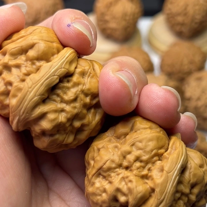 文玩核桃把件凌**度蛤蟆头43芳芳