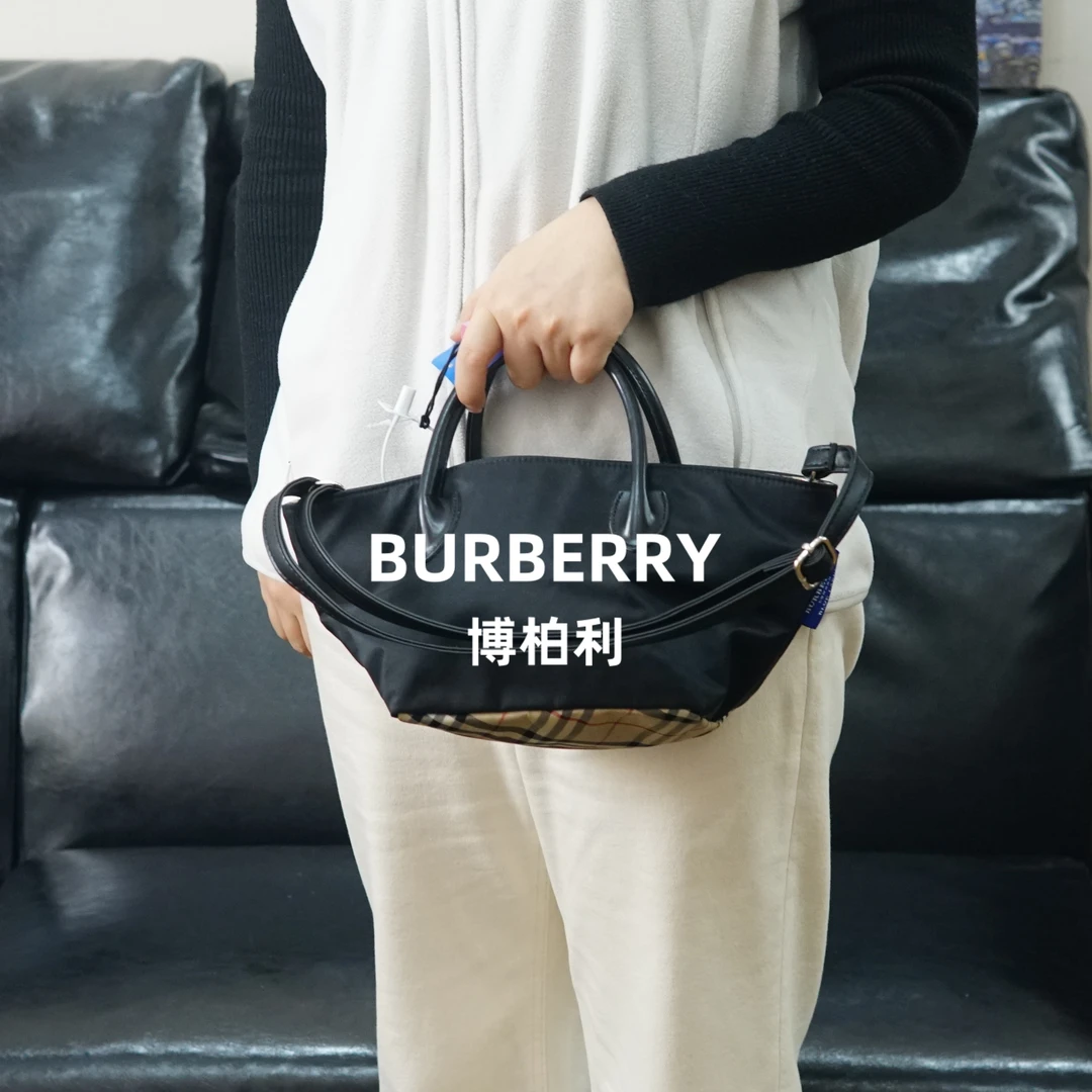 95新 BURBERRY/博柏利 巴宝莉/黑色单肩包/HD12314611/4611