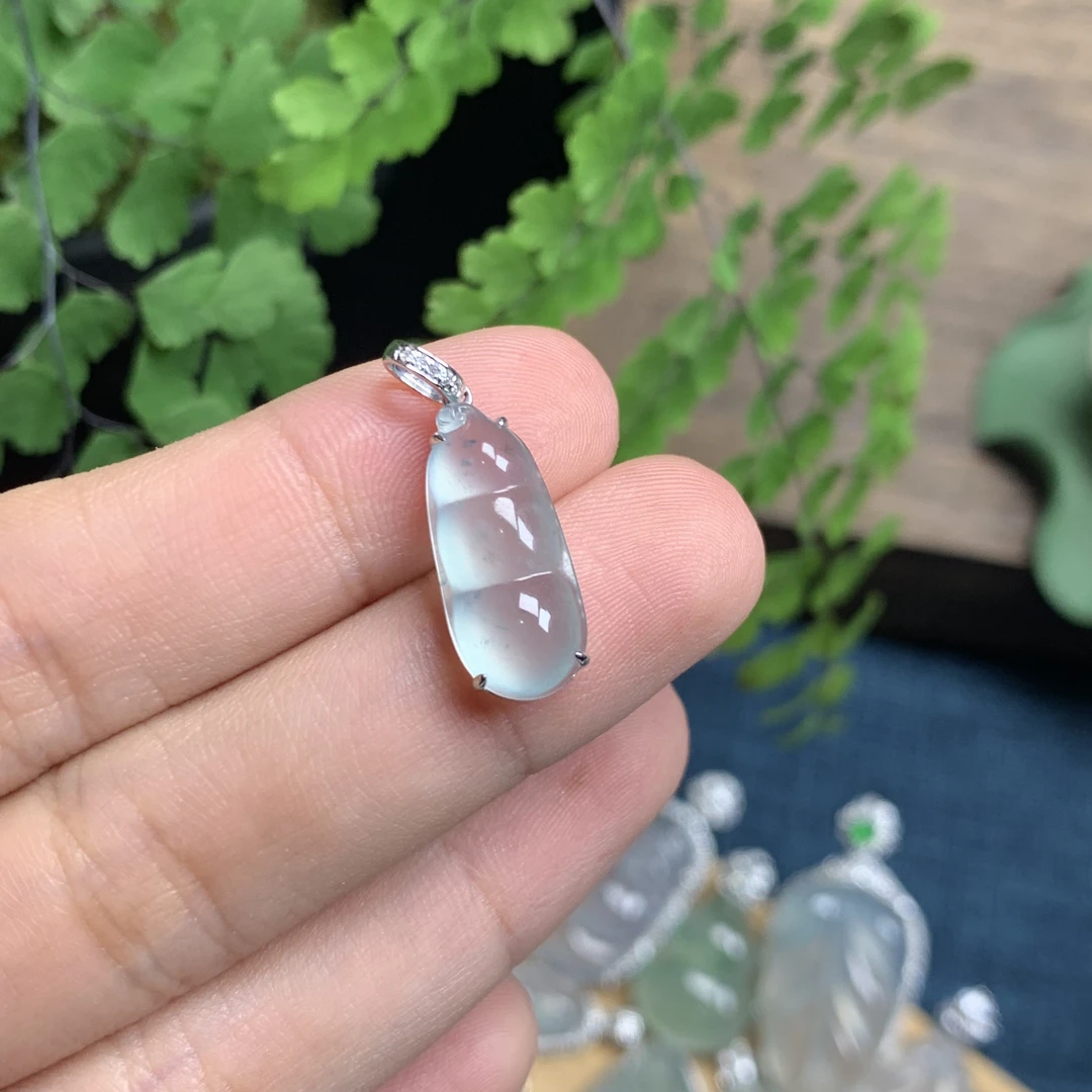 炯炯翡翠 18K金镶嵌飘花福豆吊坠 缅甸天然A货翡翠