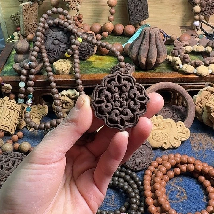 紫气东来香方镂空香牌