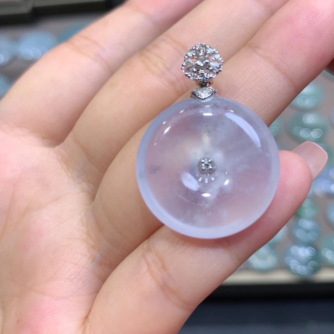 翡翠18K金镶嵌颈饰平安扣 裸石22.5*5.9