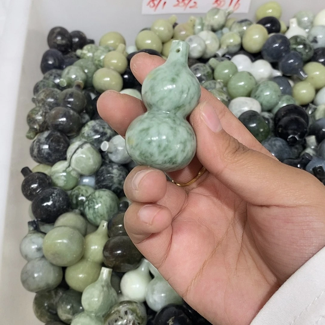合金蛇纹石玉颈饰379