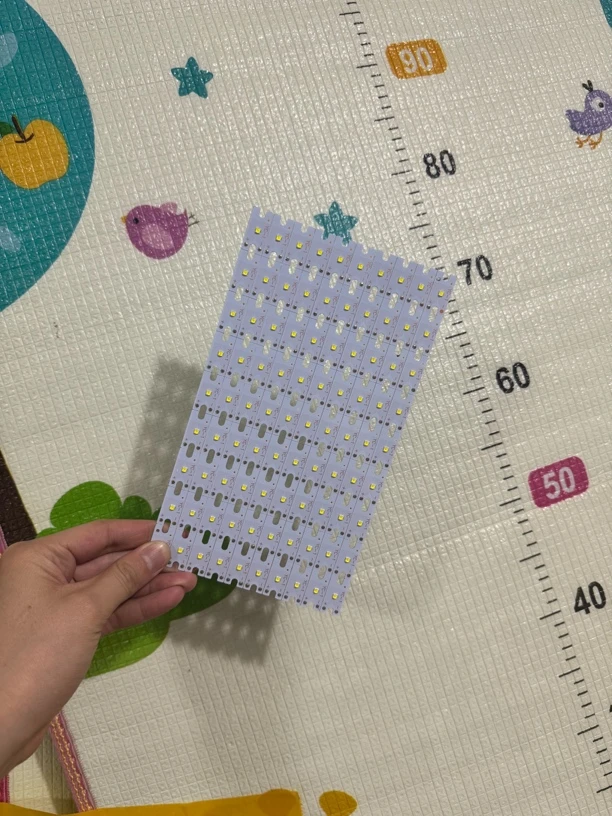 COB灯珠1板90颗（个别有坏，建议的勿拍）