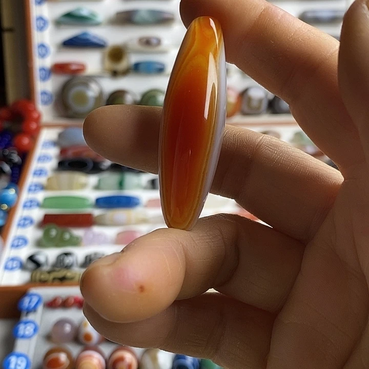 I***U玛瑙/玉髓未镶嵌颈饰