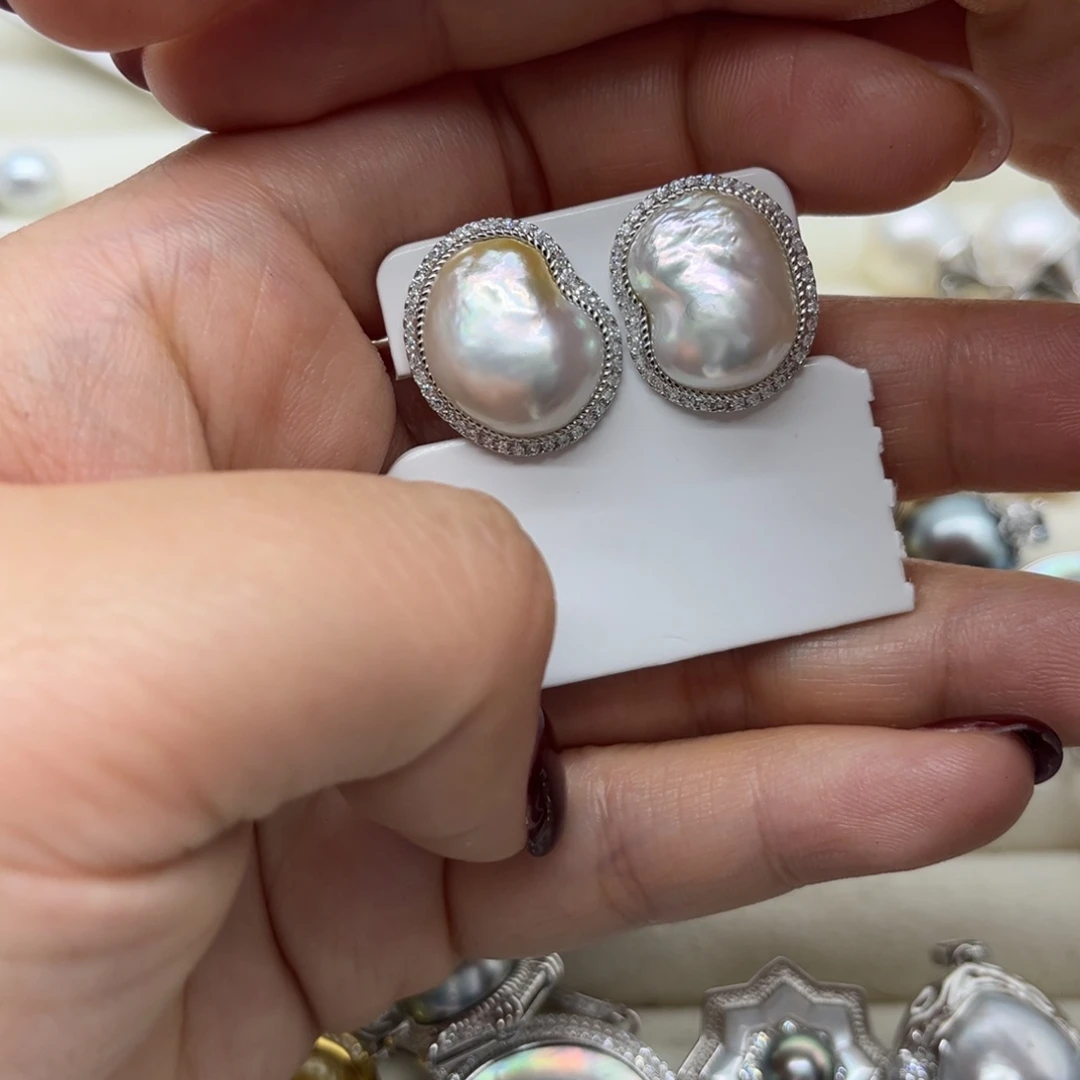 银S925镶嵌拼合珍珠（马贝珠）耳饰