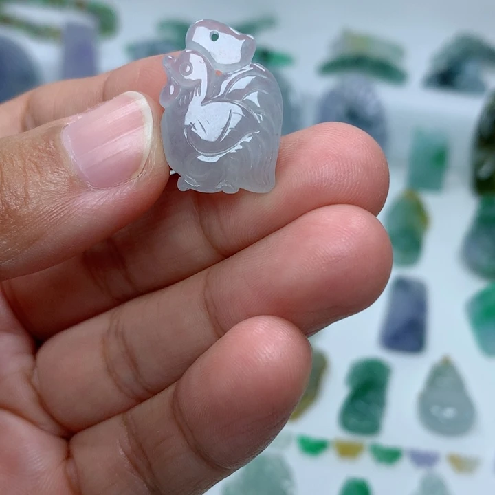 吊坠(不含链)未镶嵌翡翠