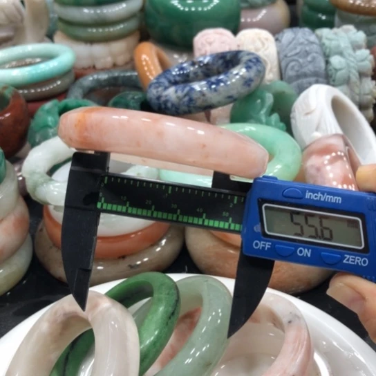 未镶嵌石英质玉珠宝半成品13