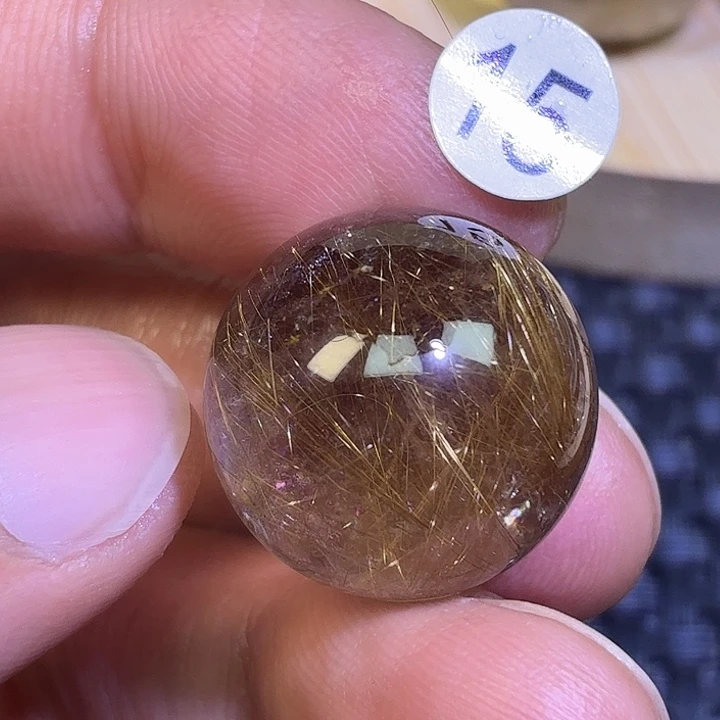 伊***绪水晶吊坠(不含链)未镶嵌