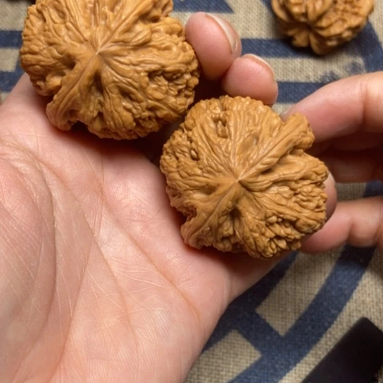 吊坠文玩核桃球筋