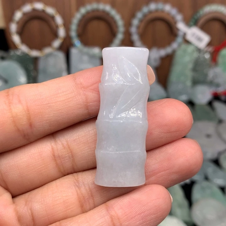 翡翠未镶嵌颈饰11